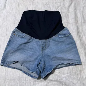 Ingrid & Isabel Midi Maternity Jean Shorts thumbnail 1