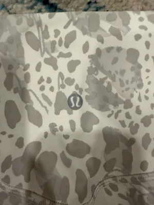 Lululemon Align Shorts 6" thumbnail 3