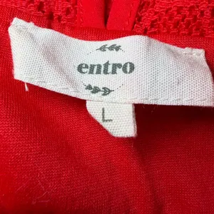 Entro Womens SIze Large Red Lace Tank Top Embroidered Floral Neck Keyhole Boho thumbnail 4