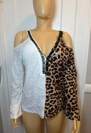 Cold-Shoulder Leopard & White V-Neck Long Sleeve Top thumbnail 1