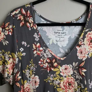 Torrid Super Soft Mini Skater Dress Gray Pink Floral Size 2 2X Pockets thumbnail 7