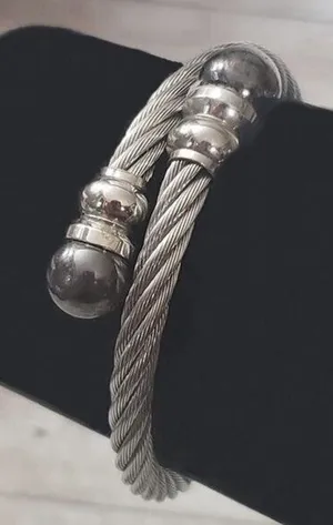 Vintage Bracelet / Bangle Silver Tone Wire Design thumbnail 1