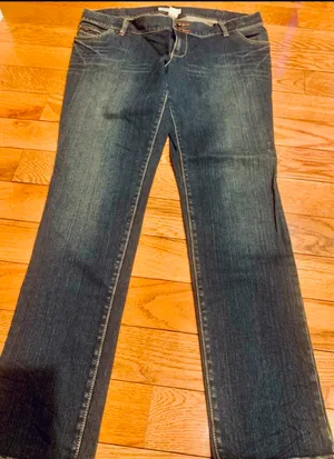 Liz Lange Dark Wash Maternity Bootcut Jeans (Size 6 thumbnail 9