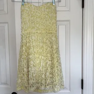 Francesca’s Jun & Ivy adorable yellow flower dress thumbnail 5