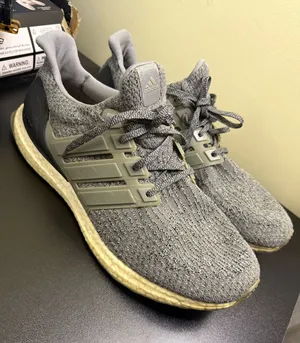 adidas UltraBoost Men’s Shoes Size 11 thumbnail 1
