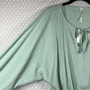 Anthropologie NWT Light Green Smocked Bat Sleeve‎ Top thumbnail 3