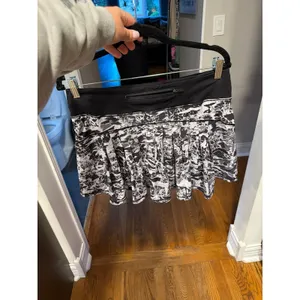 Lululemon Circuit Breaker Skirt II in the Interlaced Alpine‎ White Black print 8 thumbnail 3