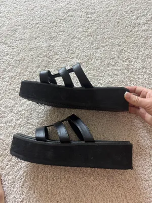 Black platform sandals Size 9 thumbnail 2