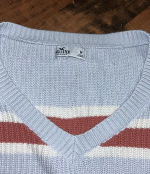 Hollister Sweater thumbnail 3