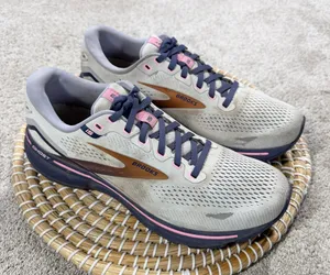 Brooks Women’s Ghost 15 Sneakers Shoes Cushioned Running in White Purple 10 thumbnail 1