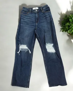 Hollister Curvy Ultra High-Rise Dad Jean Size 29 thumbnail 1