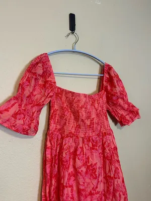 Olivaceous Pink Smocked Midi Dress Size‎ Small NWT thumbnail 3