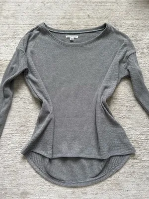 Classic Women's Long-Sleeve Crewneck Top - Gray (Size Small) thumbnail 3