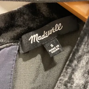 Madewell Velvet Choker V Neck Short Sleeve‎ Top Women Size S Black thumbnail 6