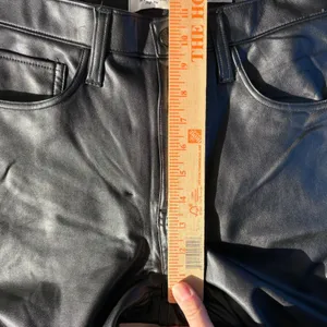 Abercrombie‎ Fitch Black Vegan Leather High Rise Relaxed Fit Pants Women's 26 thumbnail 6
