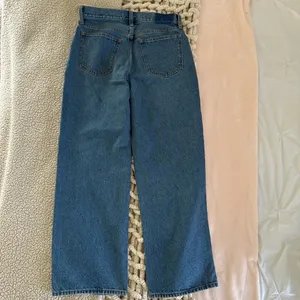 abercrombie mid rise slouchy jeans thumbnail 3