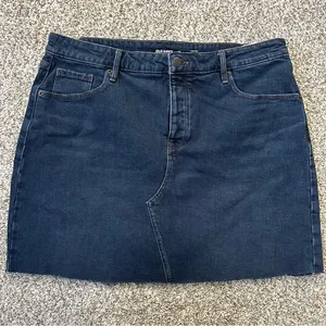 Old Navy High Rise Slim Pockets Jean Denim Mini Skirt 14 thumbnail 1