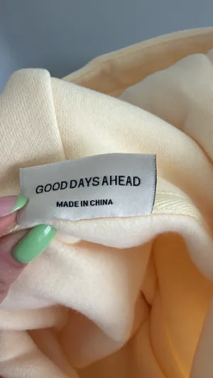 Comfrt Small Signature Hoodie in Buttercream thumbnail 7