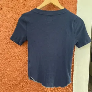 BDG Urban Outfitters Womens Size Small Harvey Henley Tee Short Sleeve Ribbed thumbnail 4