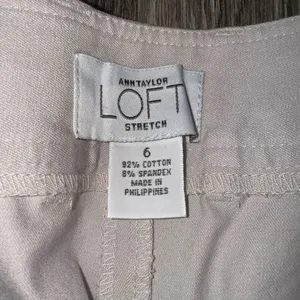 Ann Taylor Loft Stretch Lavender Size 6 straight leg pants thumbnail 4