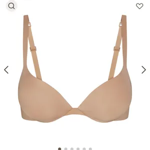 SKIMS Teardrop Bra thumbnail 1
