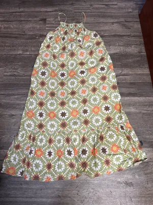 Universal Threads Olive Floral Print Midi Dress with Orange & White Accents thumbnail 2