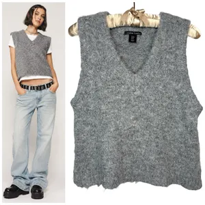 Christian Lacroix Sweater Vest Medium Fuzzy Wool Blend Gray Layering‎ Crop Boxy thumbnail 2