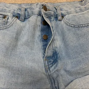 Forever 21 Light Wash Denim Cuffed Shorts 27 thumbnail 7