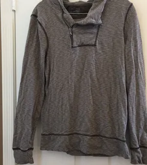 FINAL MARKDOWN Unique Converse Hoodie (S) thumbnail 1
