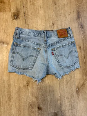 Levi’s Distressed Frayed Jean Shorts thumbnail 4