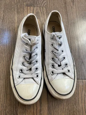 Converse Casual Low-Top Sneakers in Off-White leather size M5/W7 thumbnail 1