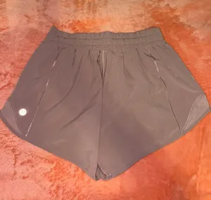 Lululemon Hotty Hot Shorts 4” thumbnail 2