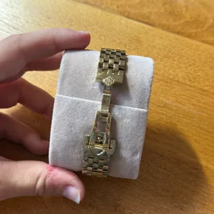Kendra Scott Alex Gold Tone Stainless Steel 28mm Watch in Ivory Mother of Pearl. thumbnail 3