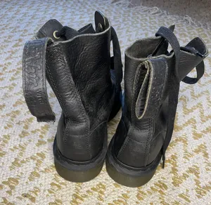 Dr. Martens thumbnail 4