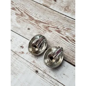 Vintage Clip On Earrings Black Center Oval Fancy Two Tone Halo thumbnail 3