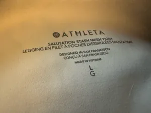 Athleta Salutation Stash Tights Pocket thumbnail 3