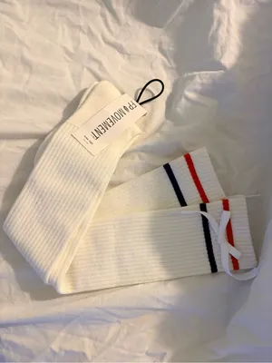 NWT‎ Free People Knee High Athletic Socks White Stripes Bow Laces OS thumbnail 4