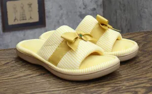 NEW Isotoner Womens Charm Pineapple Fruit Slide Slippers F9881 Yellow L (8.5-9) thumbnail 1