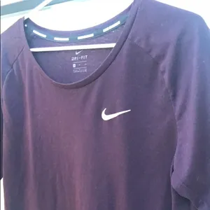 Women’s Nike Dri-FIT Reflective Running Long Sleeve Crew Shirt thumbnail 2