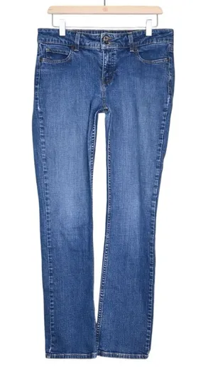 Levi's Women's Straight 526 Jean 10 thumbnail 1