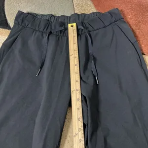 Lululemon On The Fly Luxtreme 7/8 Jogger Pant Womens 6 Black Tapered W5ALWS thumbnail 3