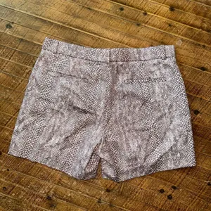 Banana Republic brown snakeskin textured size 4 shorts thumbnail 4
