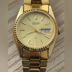 Seiko SQ Presidential Gold Plated Ladies Watch Gold Dial Hands Markers Day Date thumbnail 4