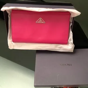 NICE PRADA SAFIANO LEATHER WALLET 🌷🌷🌷 thumbnail 5