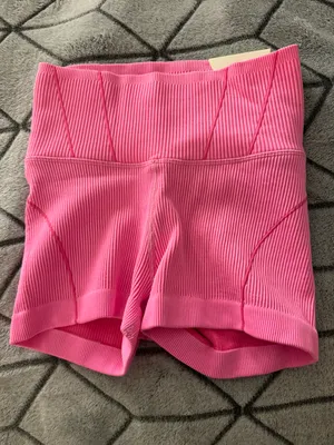 Shorts thumbnail 1