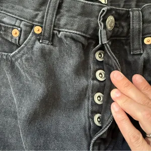 Madewell Low Slung Straight Jeans Black Button Fly 23 Waist thumbnail 4