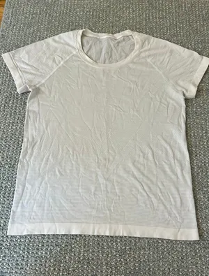 Lululemon White Swiftly Tech Short Sleeve 2.0 thumbnail 1