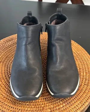 LifeStride Women Black Active Arch Sneaker Booties Soft Ankle Boots size‎ 9W thumbnail 1