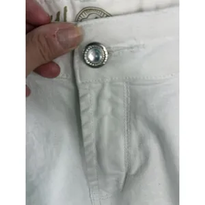 Cute Womens Capri Jeans Size 4 White thumbnail 4