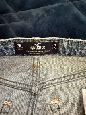 Hollister Mom Jeans Ultra High-Rise thumbnail 2